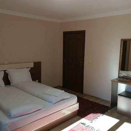 Слънчевата Къща Hotel Kovačevica Eksteriør billede
