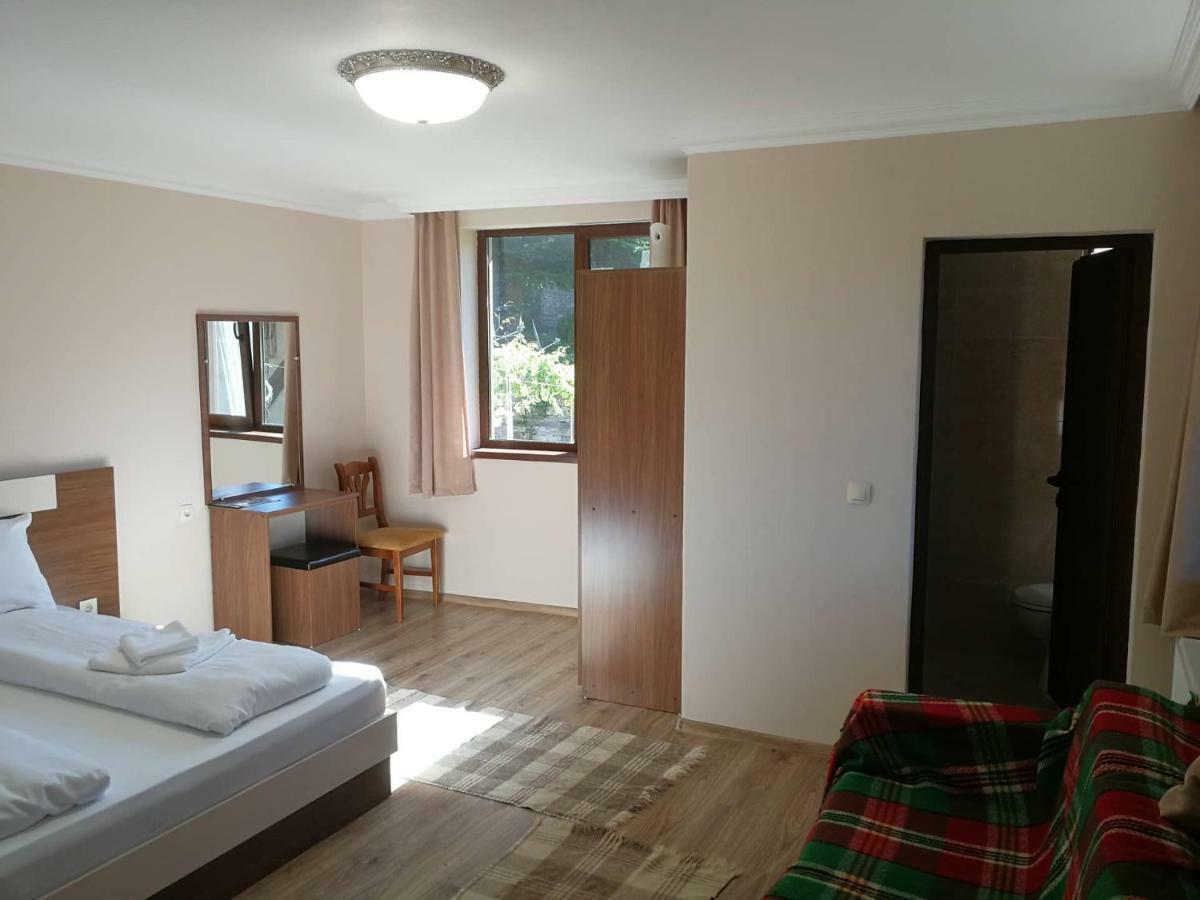 Слънчевата Къща Hotel Kovačevica Eksteriør billede